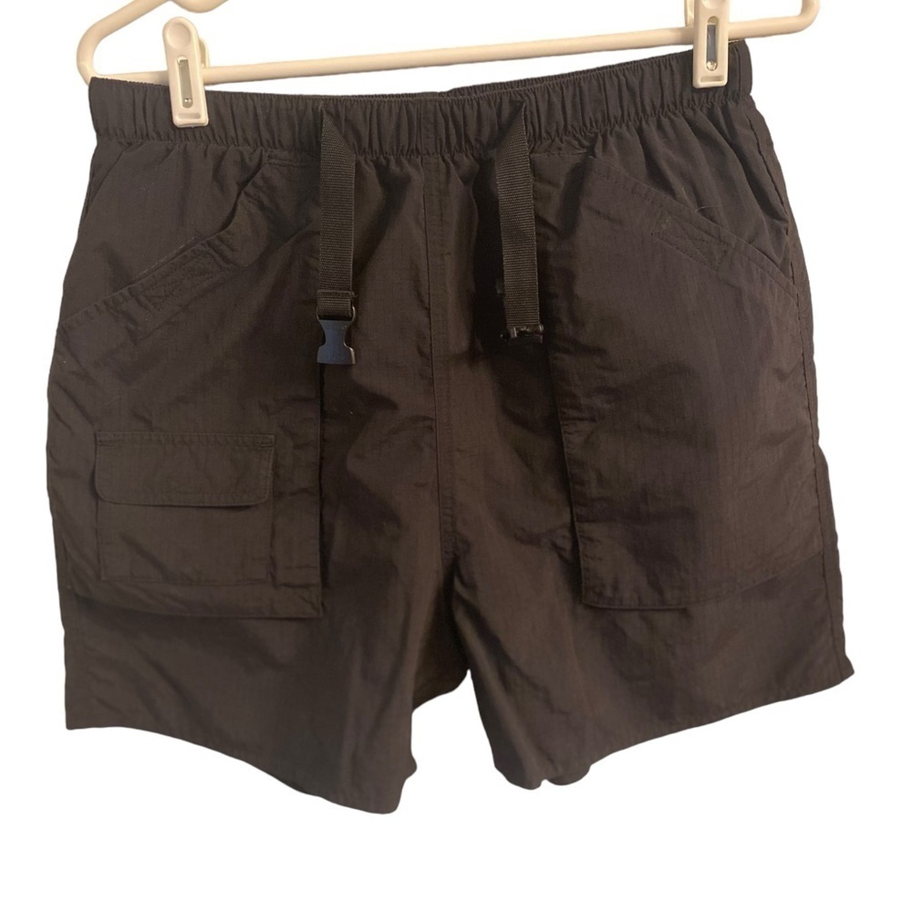 Lands End lined pull-on black shorts ladies size medium, clasp and pockets.